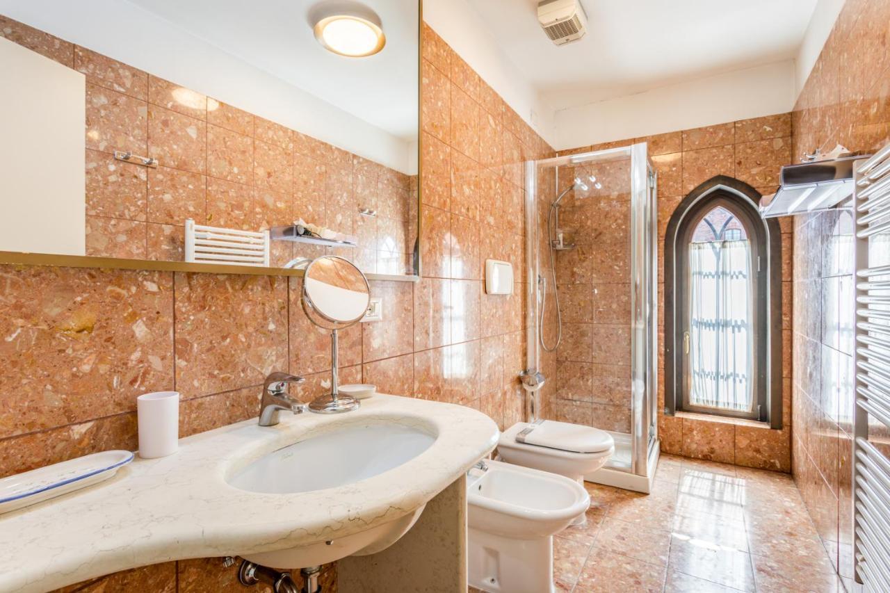 Molino Stucky Residence Suites Venedig Exteriör bild